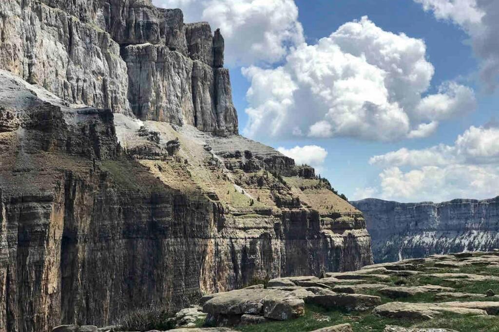 Apartamento Siente Sobrarbe En Aínsa المظهر الخارجي الصورة